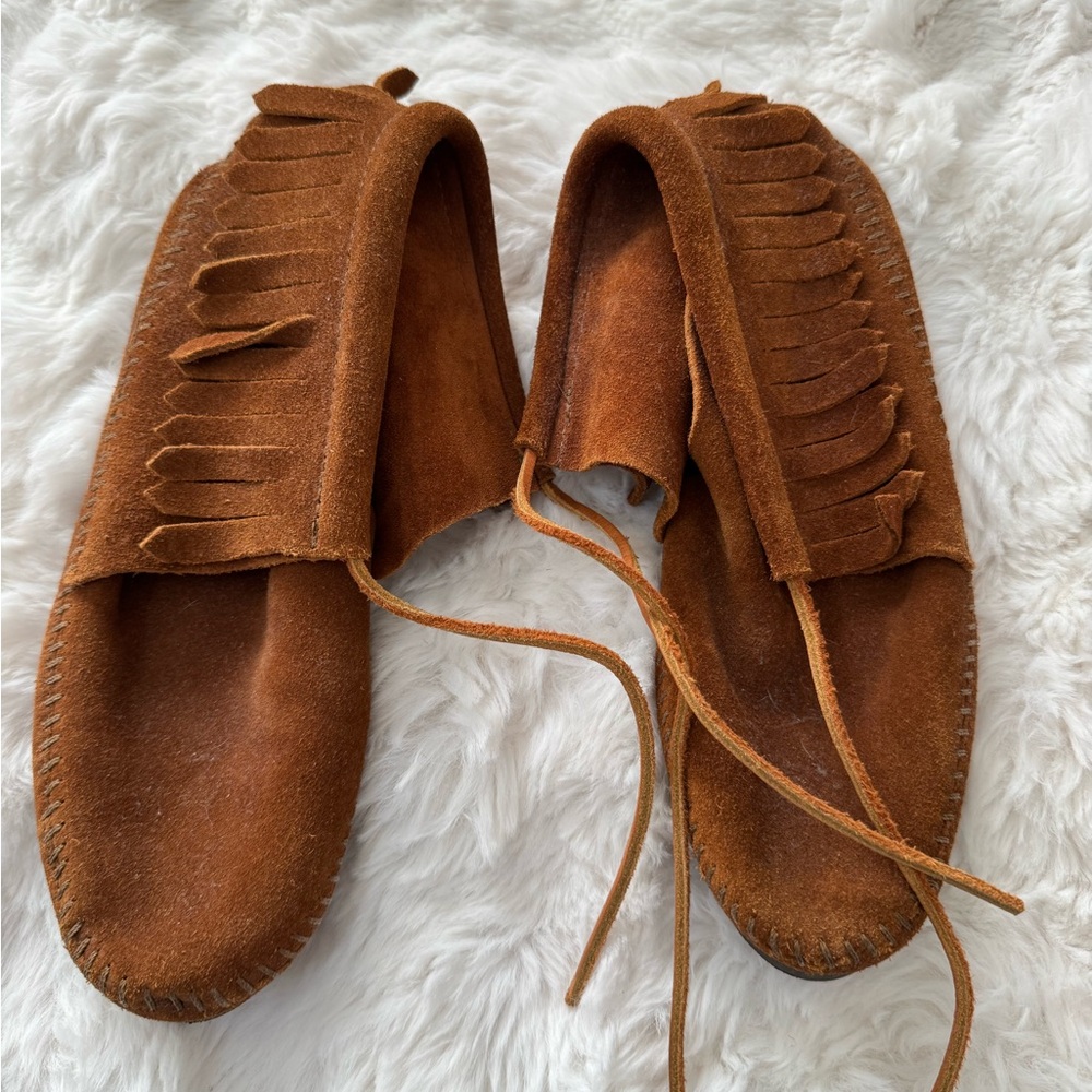 Minnetonka Brown Suede Moccasins